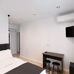 Silver Stone Apartman *